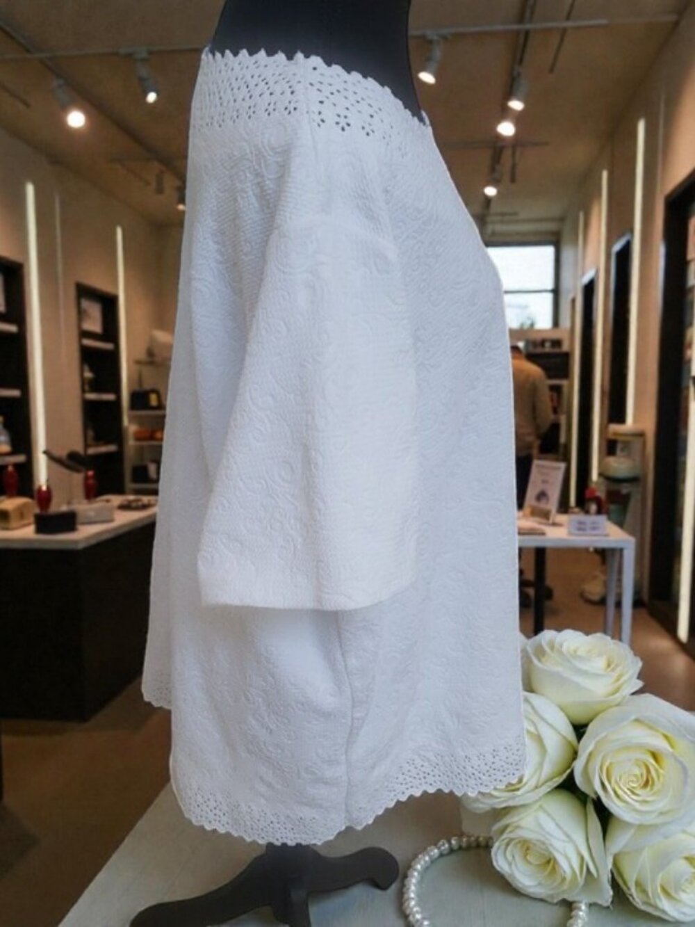 Rebecca Malone White Embossed Eyelet Scoop Neck Tunic Top ✨Size: 1X✨ - Picture 8 of 11